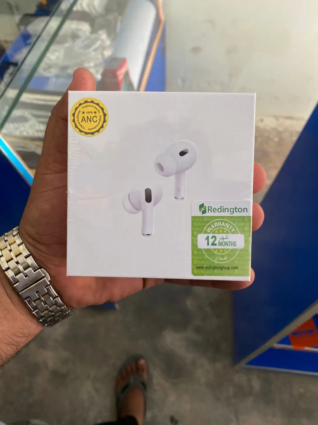 Apple AirPods Pro (2nd Generation) with USB-C Charging Case – ANC – White
