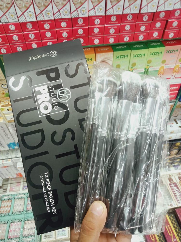 13 Piece Makeup Brush Set Pro Black